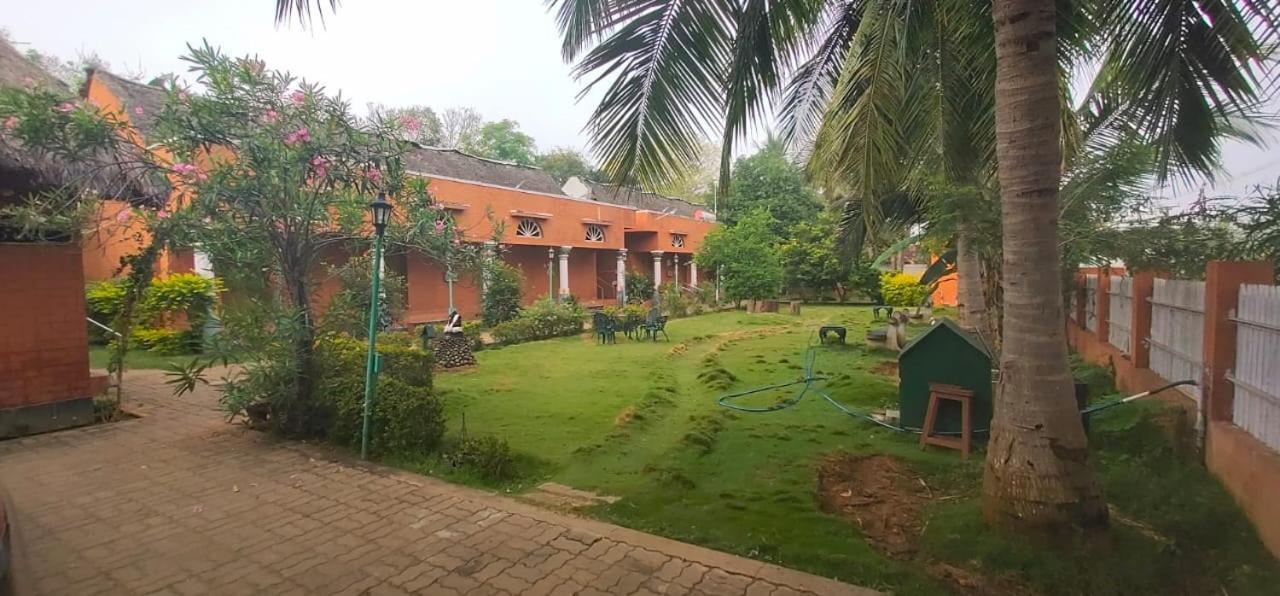 Chettinadu Mansion - An Authentic Heritage Palace Kānādukāttān Екстериор снимка