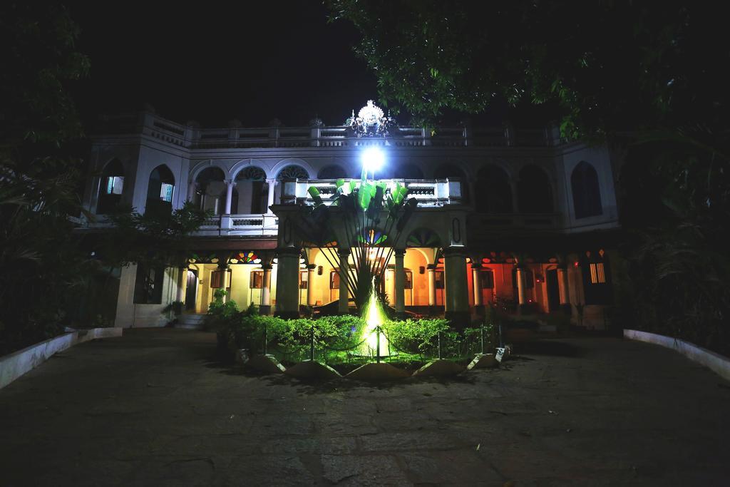 Chettinadu Mansion - An Authentic Heritage Palace Kānādukāttān Екстериор снимка